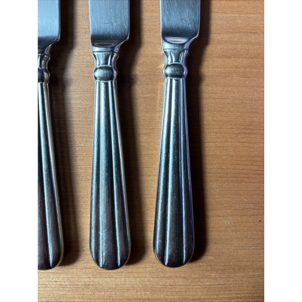 Oneida Stainless Steel UNITY Dinner Knives Set of 4 - Picture 3 of 5